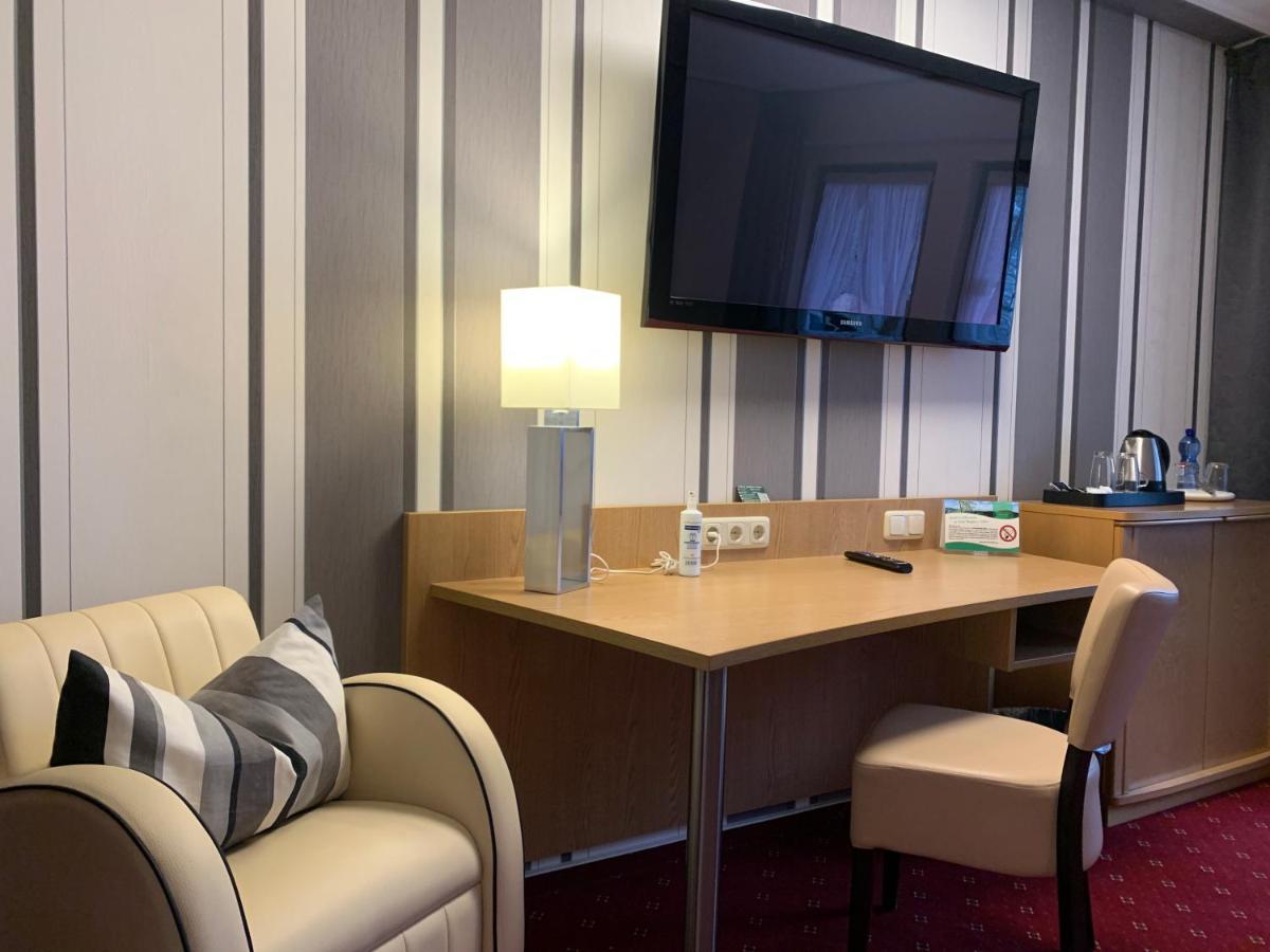 Hotel Pension Berghaus Sieben Bad Laasphe Buitenkant foto