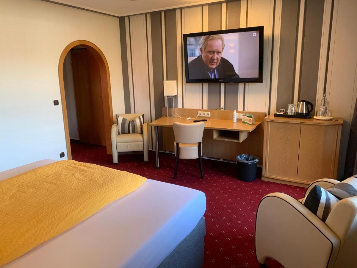 Hotel Pension Berghaus Sieben Bad Laasphe Buitenkant foto