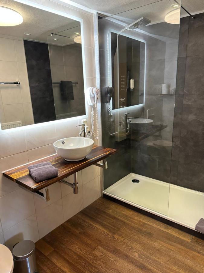Hotel Pension Berghaus Sieben Bad Laasphe Buitenkant foto